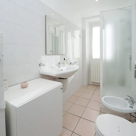 White By Interhome شقة Germignaga